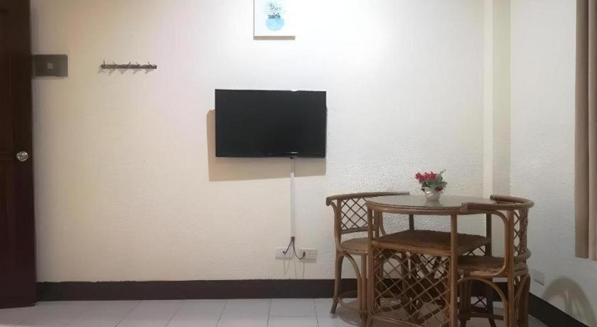 Oyo 880 Flores De Musa Inn بويرتو برينسيسا المظهر الخارجي الصورة
